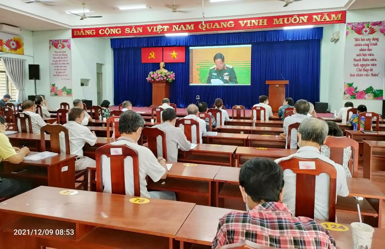 Tiếp tục đẩy mạnh hơn nữa công tác xây dựng, chỉnh đốn Đảng